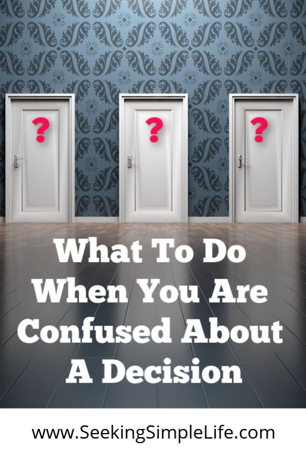 Stop the indecisiveness! Learn how to make decisions like a boss! No more staying in a rut. Let's get real and work towards those life goals. #workingmother #busymoms #lifegoals #mindset #seekingsimplelife